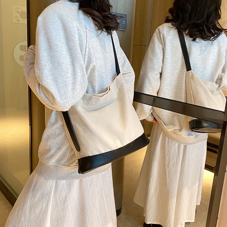 Canvas Bucket Shoulder Bag with Magnetic Closure and Color Block Design