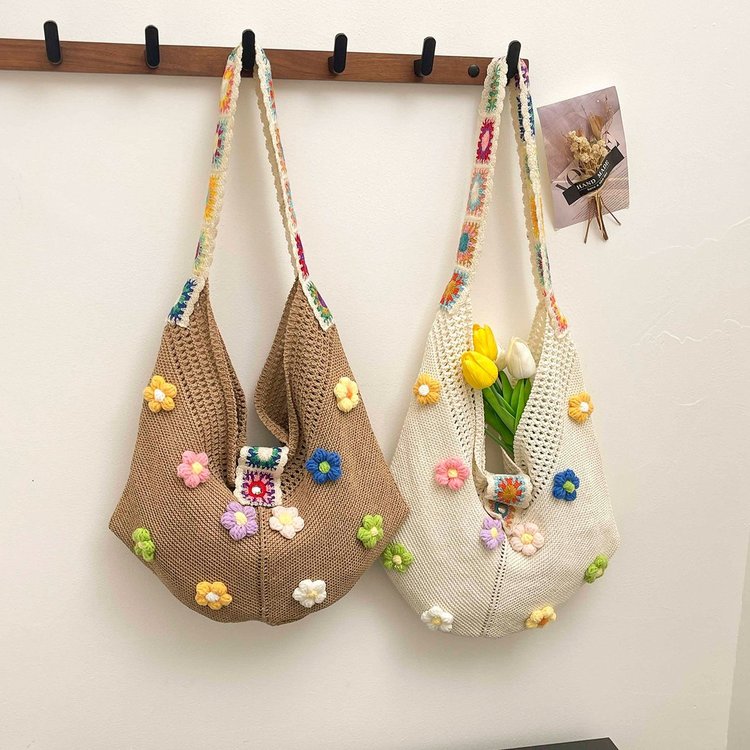 Women's Woven Straw Bag with Magnetic Closure - Summer 2026 - Off-White,Khaki - One Size