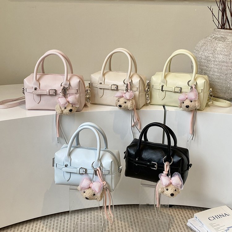 Women's Single Shoulder Crossbody Handbag with Zip Clasp Closure Summer 2026